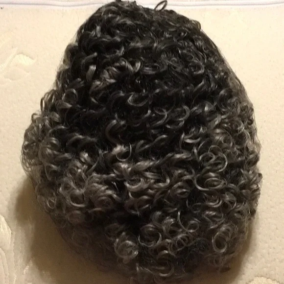 NWT,Silver Gray Mix, Curly Afro style BOB, FULL WIG,CAP, NIB - Picture 8 of 10